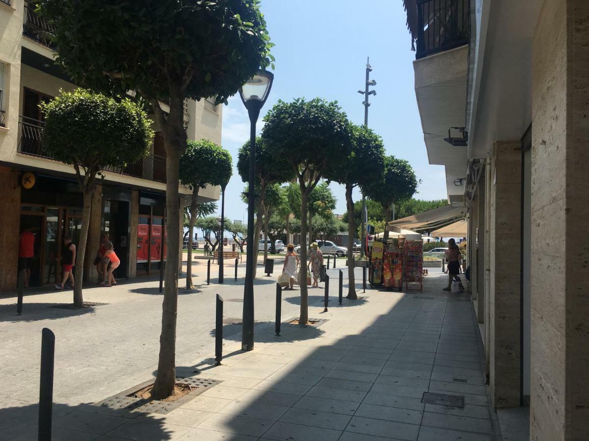 Club Nautic Cambrils Exterior foto