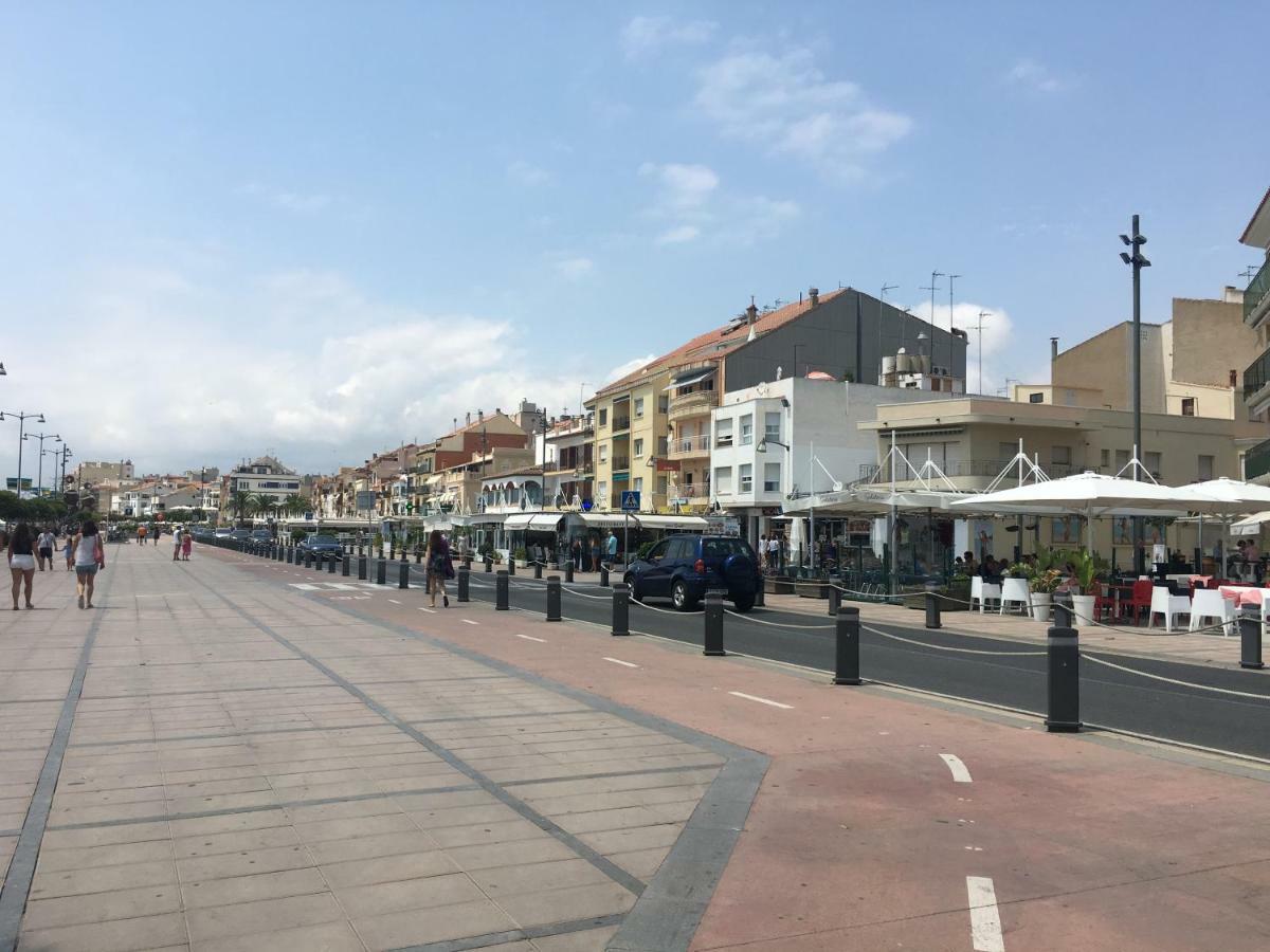 Club Nautic Cambrils Exterior foto